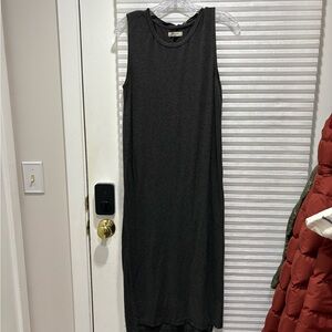 Madewell Gray Sleeveless Midi Dress